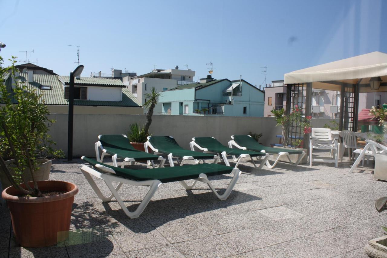 Residence Le Vele Cattolica Eksteriør bilde