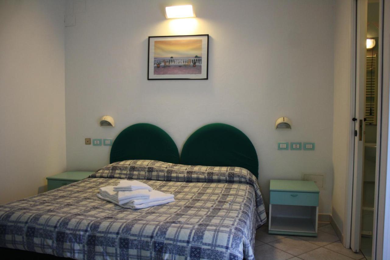 Residence Le Vele Cattolica Eksteriør bilde