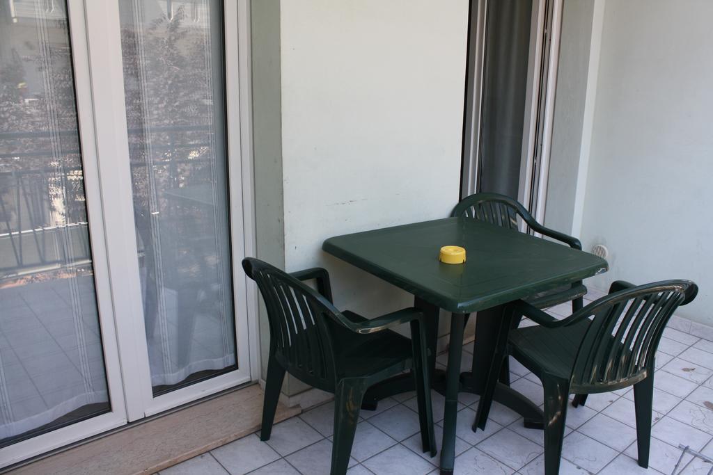 Residence Le Vele Cattolica Eksteriør bilde